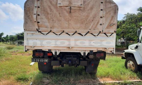 Buy Used Komatsu D31S White Truck in Cabinda in Cabinda Buy Used Komatsu D31S White Truck in Cabinda in Cabinda