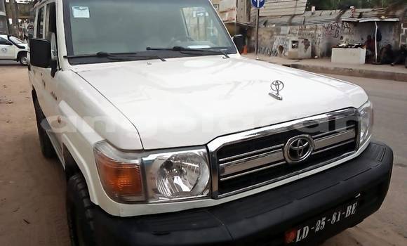 Buy Used Toyota Land Cruiser White Car in Cabinda in Cabinda Buy Used Toyota Land Cruiser White Car in Cabinda in Cabinda