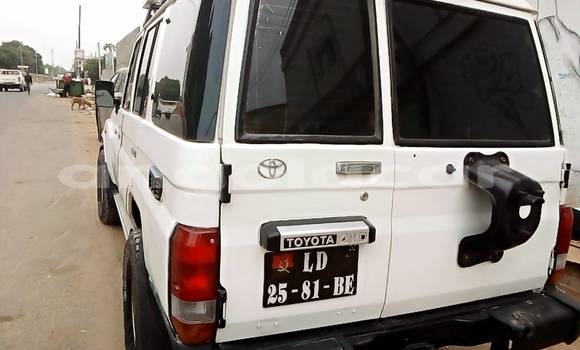 Buy Used Toyota Land Cruiser White Car in Cabinda in Cabinda Buy Used Toyota Land Cruiser White Car in Cabinda in Cabinda