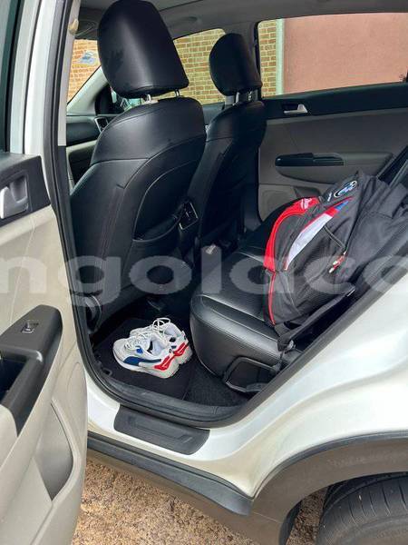 Big with watermark kia sportage uige camabatela 37022