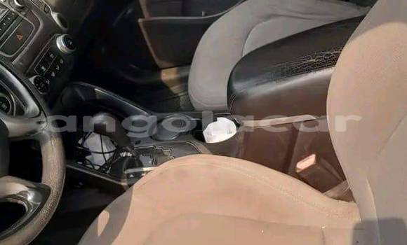 Buy Used Hyundai Tucson White Car in Caala in Huambo Buy Used Hyundai Tucson White Car in Caala in Huambo