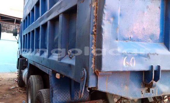 Buy Used Volvo 240 Series Blue Car in Cabinda in Cabinda Buy Used Volvo 240 Series Blue Car in Cabinda in Cabinda