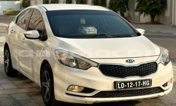 Buy Used Kia K3 White Car in Cabinda in Cabinda Buy Used Kia K3 White Car in Cabinda in Cabinda