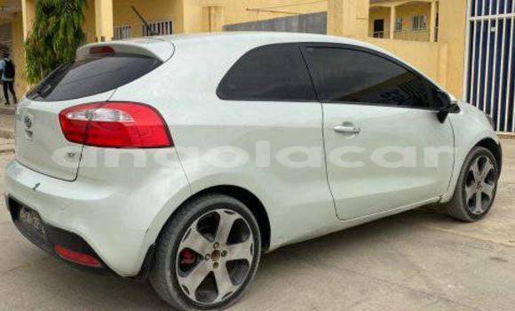 Buy Used Kia rio White Car in Caala in Huambo Buy Used Kia rio White Car in Caala in Huambo
