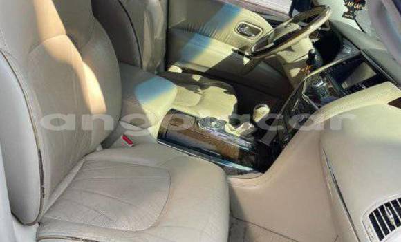 Buy Used Infinity Q45 White Car in Camabatela in Uige Buy Used Infinity Q45 White Car in Camabatela in Uige