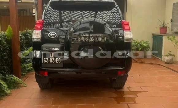 Buy Used Toyota Prado Silver Car in Huambo in Huambo Buy Used Toyota Prado Silver Car in Huambo in Huambo