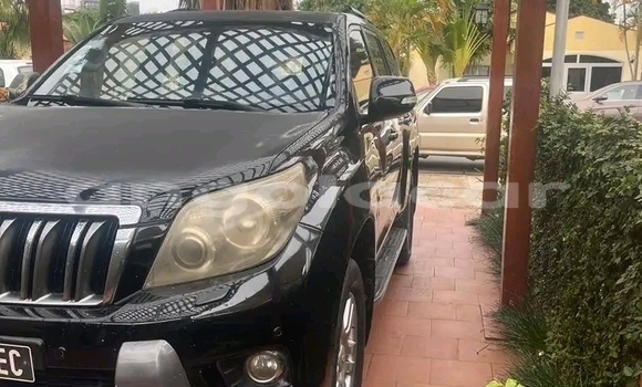 Buy Used Toyota Prado Silver Car in Huambo in Huambo Buy Used Toyota Prado Silver Car in Huambo in Huambo