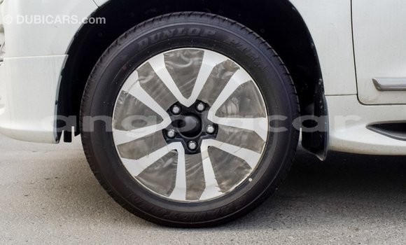 Comprar Importar Toyota Land Cruiser Branco Carro em Import - Dubai em Bengo Province Comprar Importar Toyota Land Cruiser Branco Carro em Import - Dubai em Bengo Province