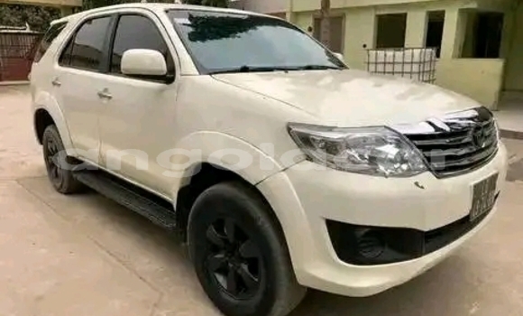 Acheter Occasion Voiture Toyota Fortuner Blanc à Camacupa, Bie Acheter Occasion Voiture Toyota Fortuner Blanc à Camacupa, Bie