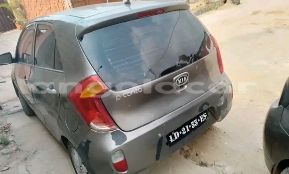 Comprar Usado Kia Picanto Outro Carro em Chinjenje em Huambo