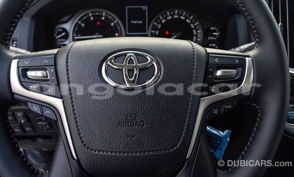 Comprar Importar Toyota Land Cruiser Branco Carro em Import - Dubai em Bengo Province Comprar Importar Toyota Land Cruiser Branco Carro em Import - Dubai em Bengo Province