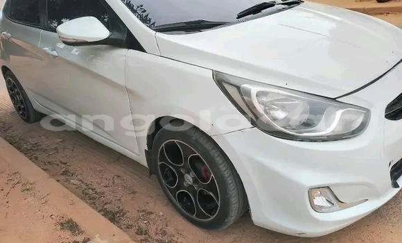 Acheter Occasion Voiture Hyundai Accent Blanc à Lubango, Huila Acheter Occasion Voiture Hyundai Accent Blanc à Lubango, Huila