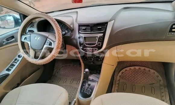 Acheter Occasion Voiture Hyundai Accent Blanc à Lubango, Huila Acheter Occasion Voiture Hyundai Accent Blanc à Lubango, Huila