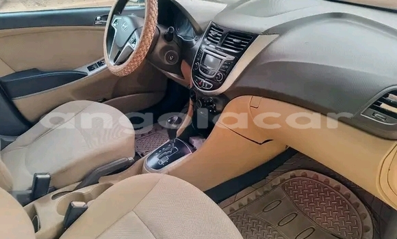 Acheter Occasion Voiture Hyundai Accent Blanc à Lubango, Huila Acheter Occasion Voiture Hyundai Accent Blanc à Lubango, Huila