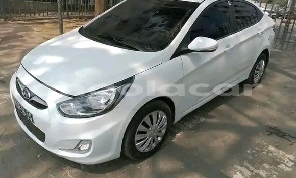 Acheter Occasion Voiture Hyundai Accent Blanc à Camacupa, Bie Acheter Occasion Voiture Hyundai Accent Blanc à Camacupa, Bie