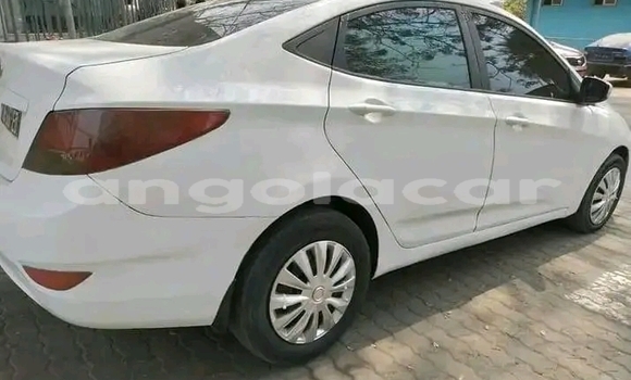 Acheter Occasion Voiture Hyundai Accent Blanc à Camacupa, Bie Acheter Occasion Voiture Hyundai Accent Blanc à Camacupa, Bie