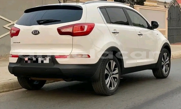 Acheter Occasion Voiture Kia Sportage Blanc à Luanda, Province de Luanda Acheter Occasion Voiture Kia Sportage Blanc à Luanda, Province de Luanda