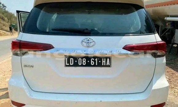 Acheter Occasion Voiture Toyota Fortuner Blanc à Cuito, Province de Bié Acheter Occasion Voiture Toyota Fortuner Blanc à Cuito, Province de Bié