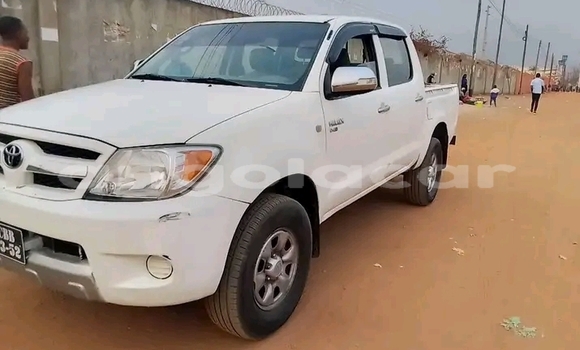 Acheter Occasion Voiture Toyota Hilux Blanc à Cuito, Province de Bié Acheter Occasion Voiture Toyota Hilux Blanc à Cuito, Province de Bié