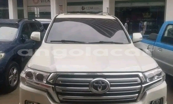Acheter Occasion Voiture Toyota Land Cruiser Blanc à Cuito, Province de Bié Acheter Occasion Voiture Toyota Land Cruiser Blanc à Cuito, Province de Bié