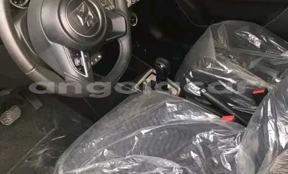 Acheter Occasion Voiture Suzuki Swift Blanc à Luanda, Province de Luanda Acheter Occasion Voiture Suzuki Swift Blanc à Luanda, Province de Luanda