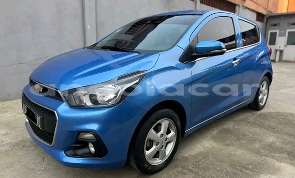 Acheter Occasion Voiture Chevrolet spark Bleu à Luanda, Province de Luanda Acheter Occasion Voiture Chevrolet spark Bleu à Luanda, Province de Luanda