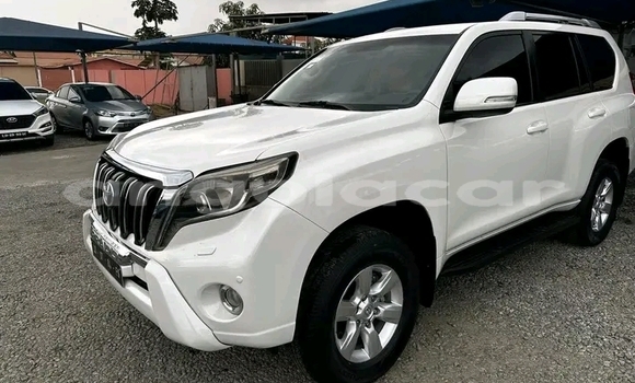 Buy Used Toyota Land Cruiser Prado White Car in Luanda in Luanda Province Buy Used Toyota Land Cruiser Prado White Car in Luanda in Luanda Province