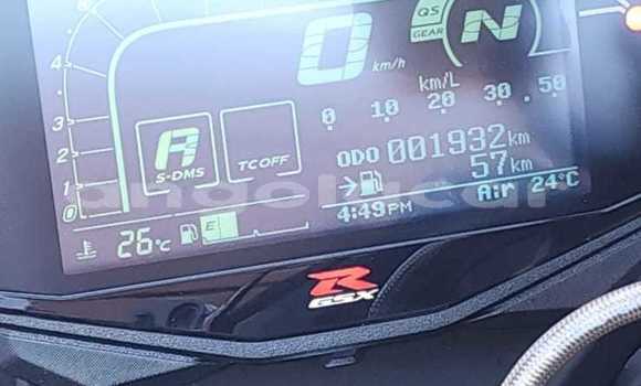 Comprar Usado Suzuki GSX–R Preto Moto em Luanda em Luanda Province Comprar Usado Suzuki GSX–R Preto Moto em Luanda em Luanda Province