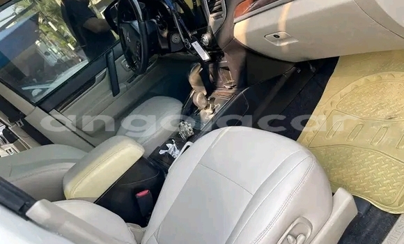Acheter Occasion Voiture Mitsubishi Pajero Blanc à Camabatela, Uige Acheter Occasion Voiture Mitsubishi Pajero Blanc à Camabatela, Uige