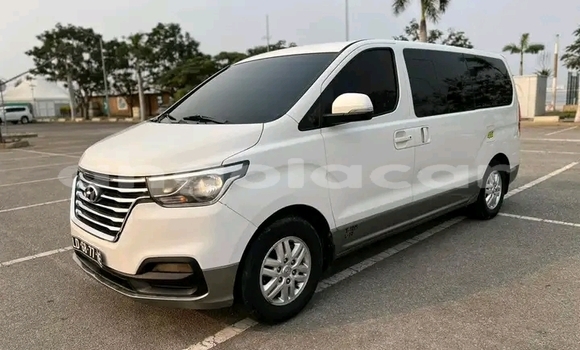 Acheter Occasion Voiture Hyundai H1 Blanc à Catabola, Bie Acheter Occasion Voiture Hyundai H1 Blanc à Catabola, Bie