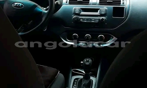 Comprar Usado Kia rio Verde Carro em Longonjo em Huambo Comprar Usado Kia rio Verde Carro em Longonjo em Huambo