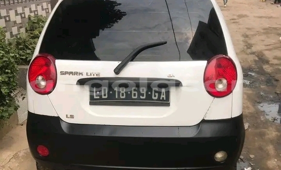 Comprar Usado Chevrolet spark Branco Carro em Camacupa em Bie Comprar Usado Chevrolet spark Branco Carro em Camacupa em Bie