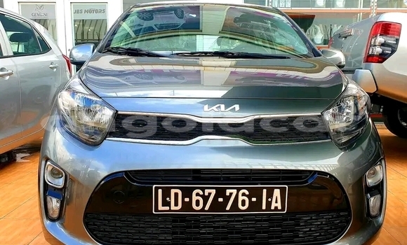 Buy Used Kia Picanto Silver Car in Luanda in Luanda Province