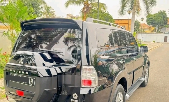 Buy Used Mitsubishi Pajero Black Car in Luanda in Luanda Province Buy Used Mitsubishi Pajero Black Car in Luanda in Luanda Province