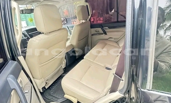 Buy Used Mitsubishi Pajero Black Car in Luanda in Luanda Province Buy Used Mitsubishi Pajero Black Car in Luanda in Luanda Province