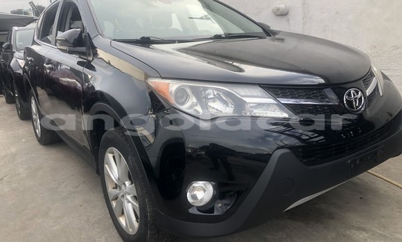 Comprar Usado Toyota RAV4 Preto Carro em Luanda em Luanda Province