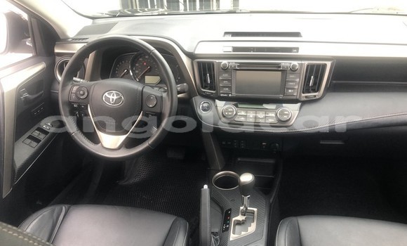 Comprar Usado Toyota RAV4 Preto Carro em Luanda em Luanda Province Comprar Usado Toyota RAV4 Preto Carro em Luanda em Luanda Province