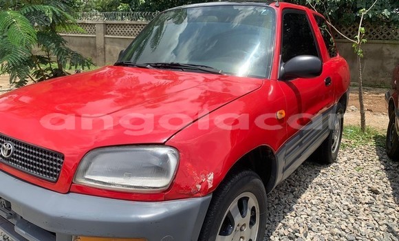 Acheter Occasion Voiture Toyota RAV4 Rouge à Luanda, Province de Luanda Acheter Occasion Voiture Toyota RAV4 Rouge à Luanda, Province de Luanda