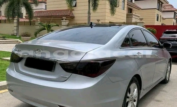 Comprar Usado Hyundai Sonata Branco Carro em Chissamba em Bie Comprar Usado Hyundai Sonata Branco Carro em Chissamba em Bie