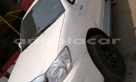 Comprar Usado Toyota Hilux Branco Carro em Camacupa em Bie Comprar Usado Toyota Hilux Branco Carro em Camacupa em Bie