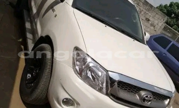 Comprar Usado Toyota Hilux Branco Carro em Camacupa em Bie Comprar Usado Toyota Hilux Branco Carro em Camacupa em Bie
