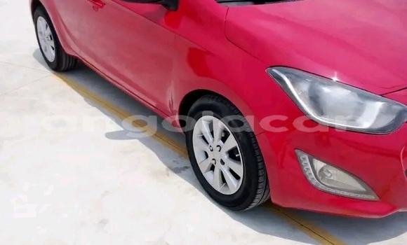 Comprar Usado Hyundai i20 Outro Carro em Kuito em Província do Bié Comprar Usado Hyundai i20 Outro Carro em Kuito em Província do Bié