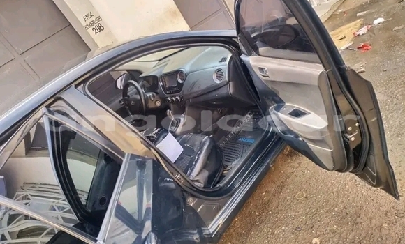 Buy Used Hyundai i10 Silver Car in Cuito in Province of Bié Buy Used Hyundai i10 Silver Car in Cuito in Province of Bié