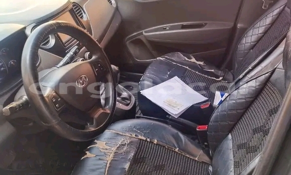 Buy Used Hyundai i10 Silver Car in Cuito in Province of Bié Buy Used Hyundai i10 Silver Car in Cuito in Province of Bié