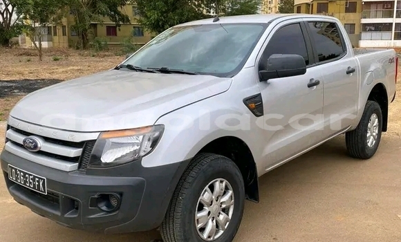 Comprar Usado Ford Ranger Branco Carro em Leua em Moxico Comprar Usado Ford Ranger Branco Carro em Leua em Moxico
