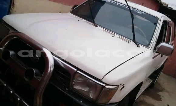 Comprar Usado Toyota Hilux Branco Carro em Camabatela em Uige Comprar Usado Toyota Hilux Branco Carro em Camabatela em Uige