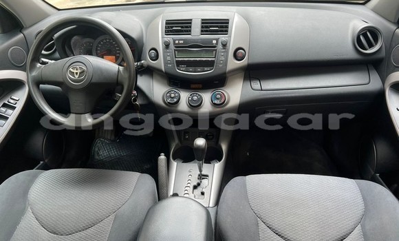 Acheter Occasion Voiture Toyota RAV4 Blanc à Luanda, Province de Luanda Acheter Occasion Voiture Toyota RAV4 Blanc à Luanda, Province de Luanda