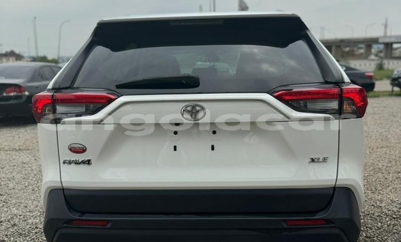 Buy Used Toyota RAV4 White Car in Luanda in Luanda Province Buy Used Toyota RAV4 White Car in Luanda in Luanda Province