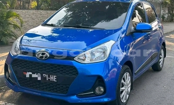 Buy Used Hyundai i10 Beige Car in Longonjo in Huambo Buy Used Hyundai i10 Beige Car in Longonjo in Huambo