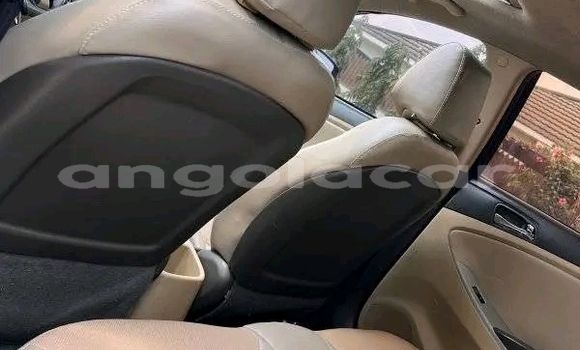 Acheter Occasion Voiture Hyundai i30 Noir à Huambo, Huambo Acheter Occasion Voiture Hyundai i30 Noir à Huambo, Huambo